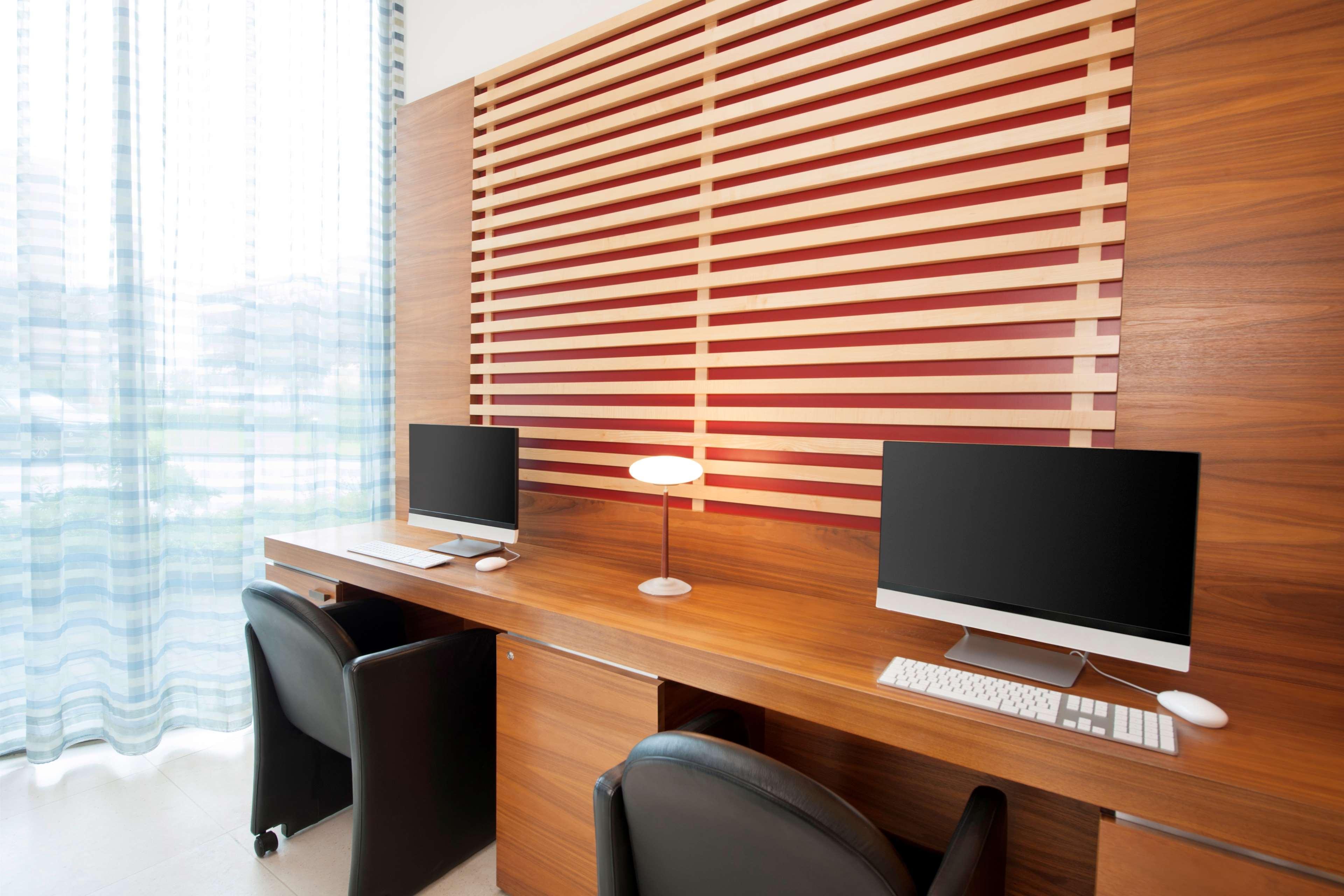 Nh Frankfurt Niederrad Hotel Frankfurt am Main Ngoại thất bức ảnh