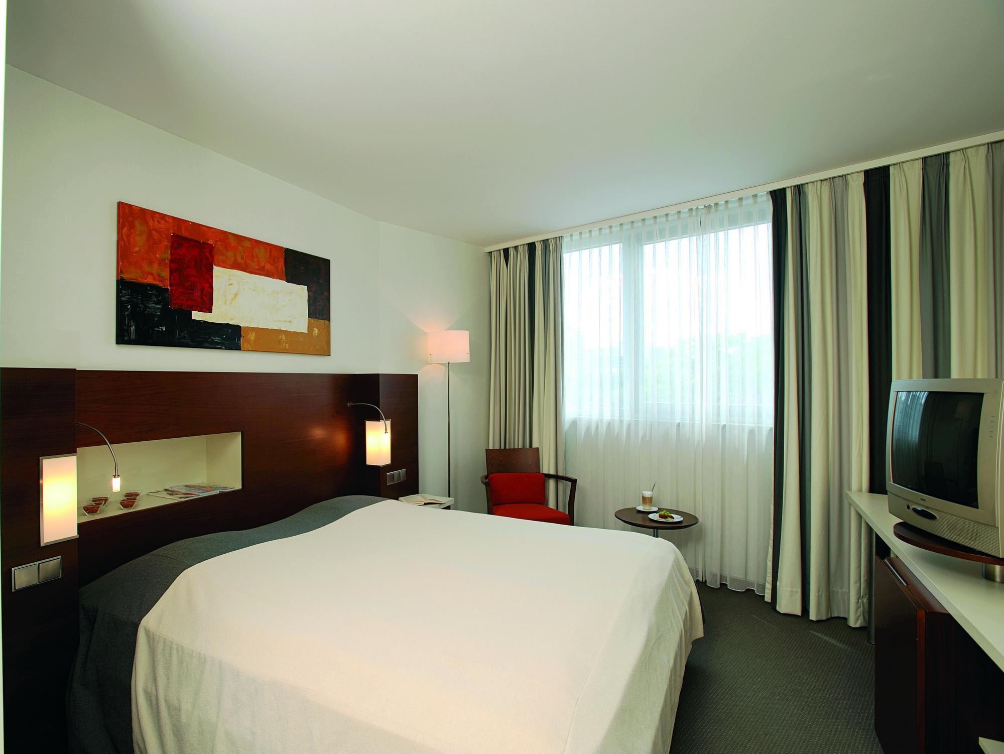 Nh Frankfurt Niederrad Hotel Frankfurt am Main Ngoại thất bức ảnh